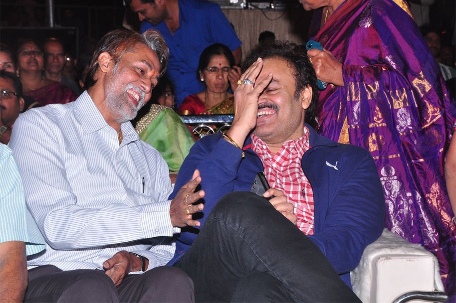 Dil-Deewana-Audio-Launch-by-Kapil-Dev